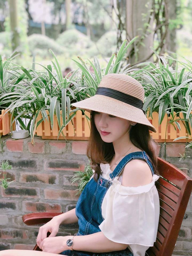 Cô giáo cực phẩm khiến các ông bố tranh nhau... đưa trẻ đến lớp - Hình 7 Co giao cuc pham khien cac ong bo tranh nhau... dua tre den lop-Hinh-7