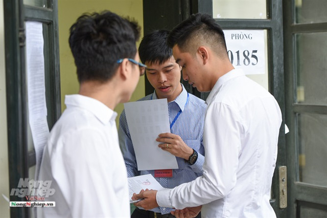 Cận cảnh dàn hot girl xinh đẹp ngày đầu thi THPT Quốc gia 2019 - Hình 6 Can canh dan hot girl xinh dep ngay dau thi THPT Quoc gia 2019-Hinh-6