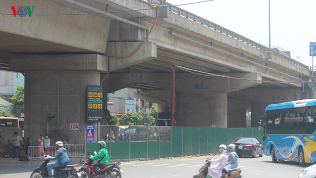 Tin vui cho lái xe khi đi qua Giải Phóng - Pháp Vân Tin vui cho lai xe khi di qua Giai Phong - Phap Van