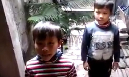 Hai bé cover Chắc ai đó sẽ về hay như Sơn Tùng Hai be cover Chac ai do se ve hay nhu Son Tung