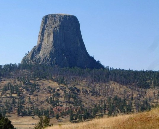 Kỳ bí tháp Quỷ bất ngờ mọc lên giữa vùng đồng bằng trầm tích - Hình 9 Ky bi thap Quy bat ngo moc len giua vung dong bang tram tich-Hinh-9