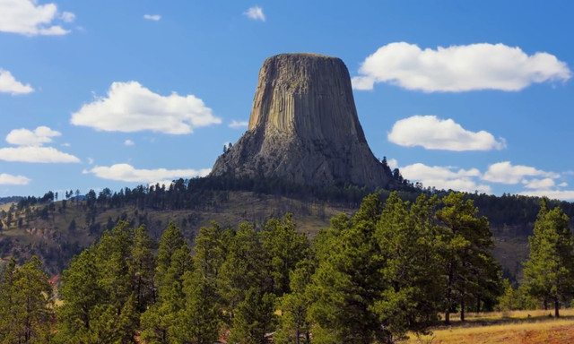 Kỳ bí tháp Quỷ bất ngờ mọc lên giữa vùng đồng bằng trầm tích - Hình 3 Ky bi thap Quy bat ngo moc len giua vung dong bang tram tich-Hinh-3