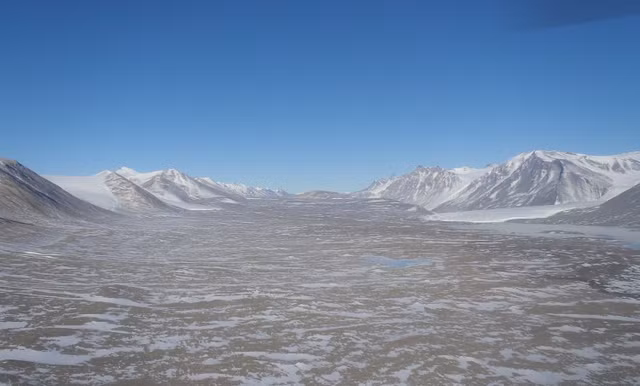 Thung lung kho - vung dat khac nghiet nhu tren sao Hoa-Hinh-10