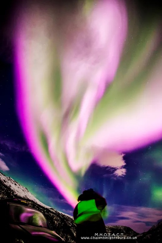 Ngắm cực quang hồng đẹp lung linh trên bầu trời - Hình 7 Ngam cuc quang hong dep lung linh tren bau troi-Hinh-7