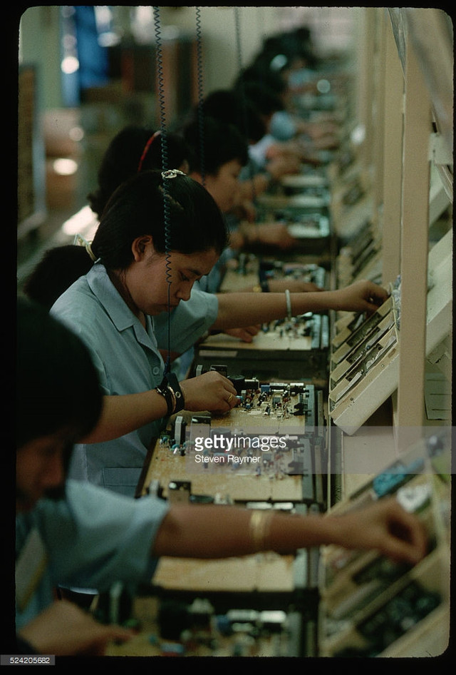 Dấu ấn Việt Nam cực mộc mạc những năm 1993 - 1994 - Hình 20 Dau an Viet Nam cuc moc mac nhung nam 1993 - 1994-Hinh-20