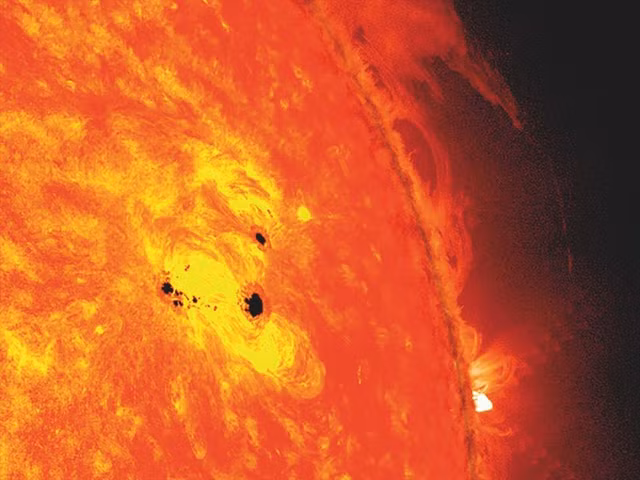 Rui ro tu vet den Mat Troi phat ra tia sang kep-Hinh-4