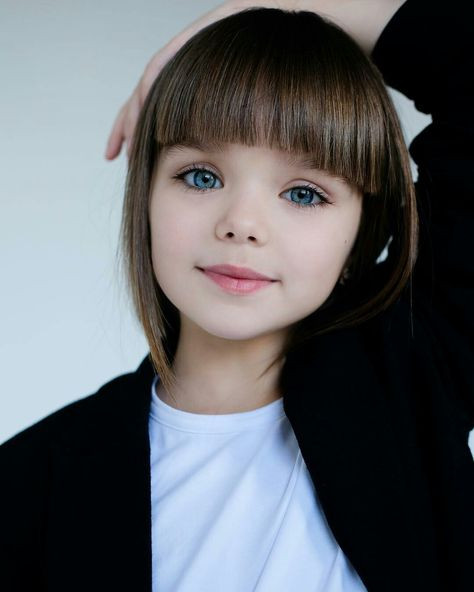 Cuộc sống của mẫu nhí xinh đẹp nhất thế giới - Hình 10 Cuoc song cua mau nhi xinh dep nhat the gioi-Hinh-10