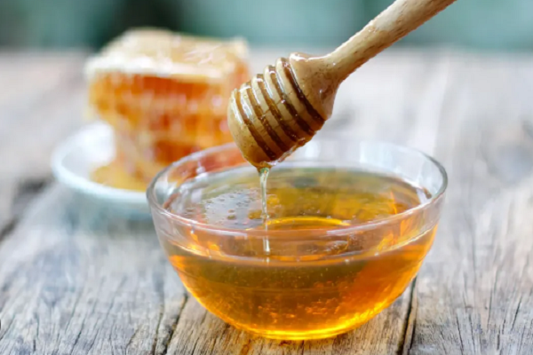 Cách phân biệt mật ong thật, giả như thế nào? - Hình 2 Cach phan biet mat ong that, gia nhu the nao?-Hinh-2