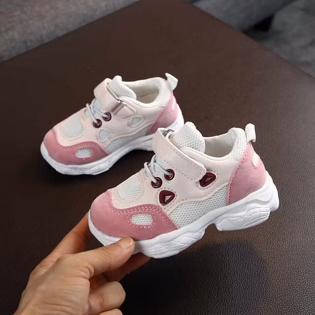 Luu y nhung trang phuc tuyet doi khong nen mac cho tre mua dong-Hinh-10