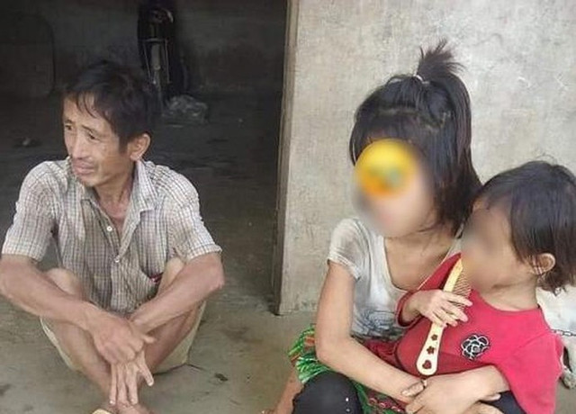 Nguoi dan ong bi to mo phim nong cho be gai 13 tuoi xem roi gio tro doi bai