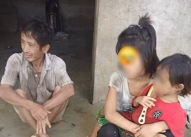 Nguoi dan ong bi to mo phim nong cho be gai 13 tuoi xem roi gio tro doi bai