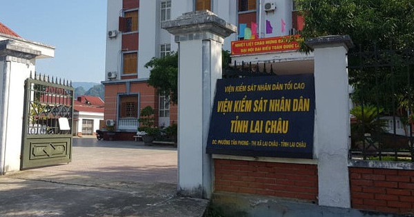Điểm danh các quan chức rơi chức vì đam mê trò đỏ đen Diem danh cac quan chuc roi chuc vi dam me tro do den