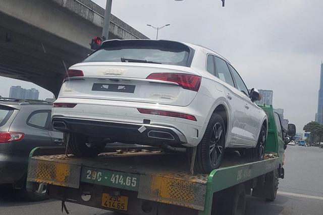 Cận cảnh SUV hạng sang Audi Q5 2021 ở Việt Nam Can canh SUV hang sang Audi Q5 2021 o Viet Nam