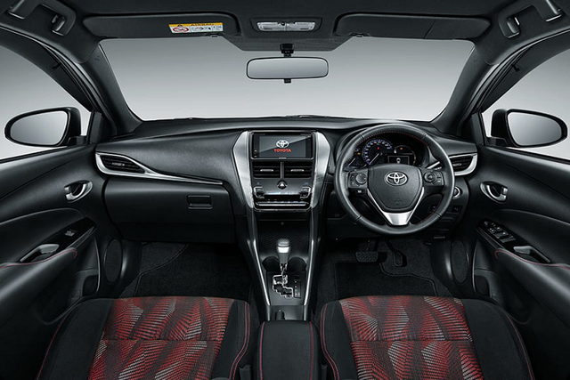 Toyota Yaris GR Sport 2022 vua ra mat co gia tu 428 trieu dong-Hinh-6