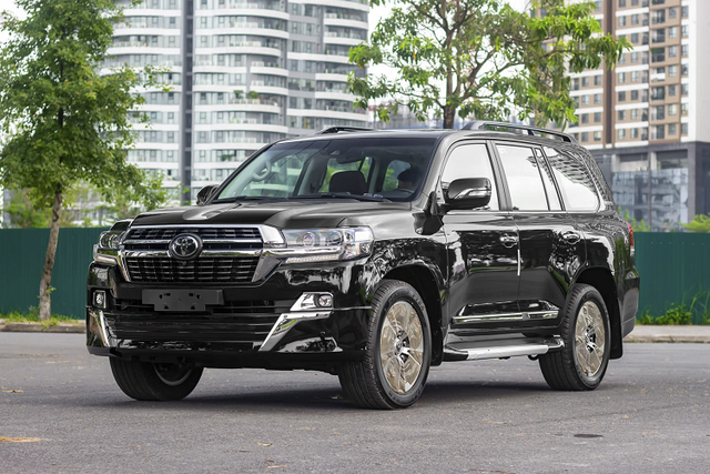 Ngắm Toyota Land Cruiser 2021 máy dầu hơn 6 tỷ tại Việt Nam Ngam Toyota Land Cruiser 2021 may dau hon 6 ty tai Viet Nam