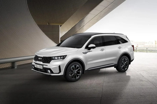 Cận cảnh Kia Sorento 2022 logo mới có giá bán từ 621 triệu tại Hàn Quốc Can canh Kia Sorento 2022 logo moi co gia ban tu 621 trieu tai Han Quoc