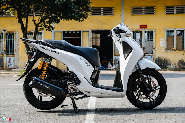 Ngắm dàn xe ga độ khủng, đắt tiền của dân chơi Sài Gòn - Hình 10 Ngam dan xe ga do khung, dat tien cua dan choi Sai Gon-Hinh-10