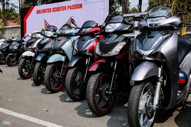 Ngắm dàn xe ga độ khủng, đắt tiền của dân chơi Sài Gòn - Hình 9 Ngam dan xe ga do khung, dat tien cua dan choi Sai Gon-Hinh-9