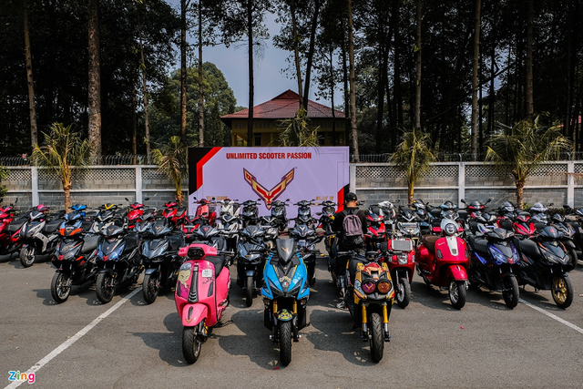 Ngắm dàn xe ga độ khủng, đắt tiền của dân chơi Sài Gòn Ngam dan xe ga do khung, dat tien cua dan choi Sai Gon