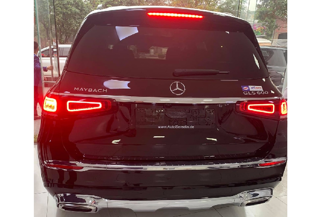 Vợ chồng kinh doanh lan đột biến chi 16 tỷ mua Mercedes-Maybach GLS - Hình 3 Vo chong kinh doanh lan dot bien chi 16 ty mua Mercedes-Maybach GLS-Hinh-3