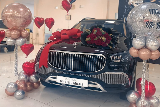 Vợ chồng kinh doanh lan đột biến chi 16 tỷ mua Mercedes-Maybach GLS - Hình 2 Vo chong kinh doanh lan dot bien chi 16 ty mua Mercedes-Maybach GLS-Hinh-2