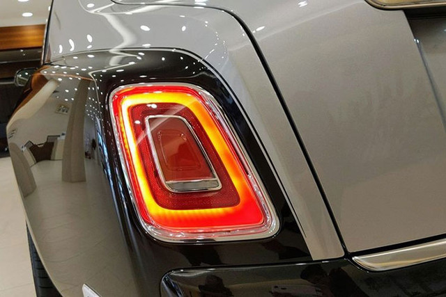 Đại gia Bình Thuận chi 50 tỷ tậu Rolls-Royce Phantom VIII - Hình 4 Dai gia Binh Thuan chi 50 ty tau Rolls-Royce Phantom VIII-Hinh-4