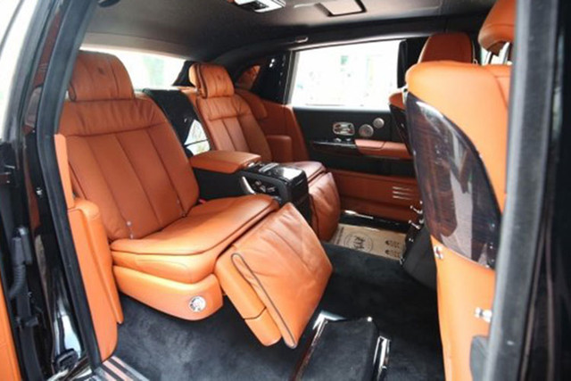 Đại gia Bình Thuận chi 50 tỷ tậu Rolls-Royce Phantom VIII - Hình 6 Dai gia Binh Thuan chi 50 ty tau Rolls-Royce Phantom VIII-Hinh-6