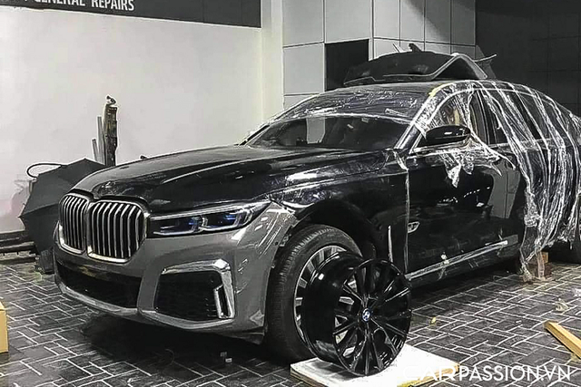 Đại gia 'phẫu thuật trẻ hoá' BMW 7 Series F02 hết 550 triệu ở Sài Gòn - Hình 2 Dai gia 'phau thuat tre hoa' BMW 7 Series F02 het 550 trieu o Sai Gon-Hinh-2