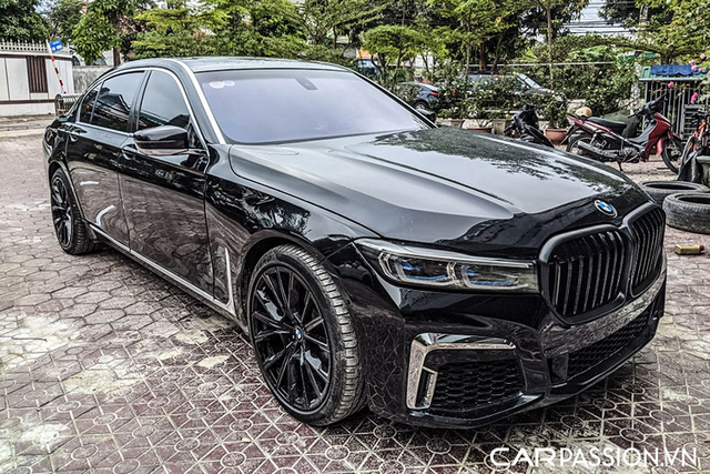 Đại gia 'phẫu thuật trẻ hoá' BMW 7 Series F02 hết 550 triệu ở Sài Gòn - Hình 7 Dai gia 'phau thuat tre hoa' BMW 7 Series F02 het 550 trieu o Sai Gon-Hinh-7