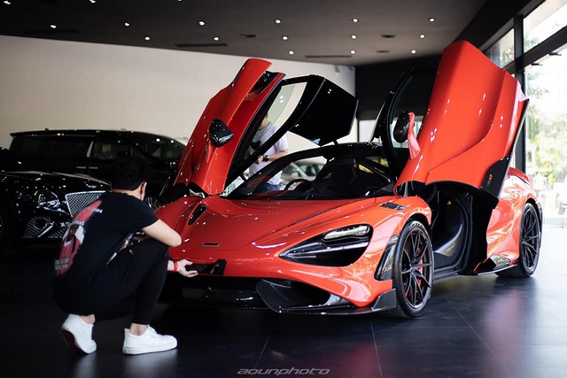 Siêu xe giới hạn McLaren 765LT giá hơn 35 tỷ đồng tại Thái Lan - Hình 2 Sieu xe gioi han McLaren 765LT gia hon 35 ty dong tai Thai Lan-Hinh-2
