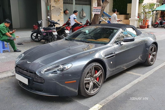 Siêu xe Aston Martin V8 Vantage Roadster đổi chủ 3 tỷ ở Sài Gòn Sieu xe Aston Martin V8 Vantage Roadster doi chu 3 ty o Sai Gon