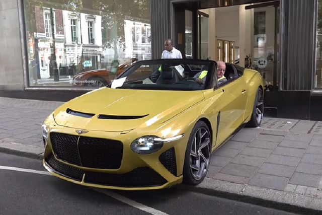 Cận cảnh Bentley Bacalar mui trần giới hạn 12 chiếc giá hơn 48 tỷ đồng Can canh Bentley Bacalar mui tran gioi han 12 chiec gia hon 48 ty dong