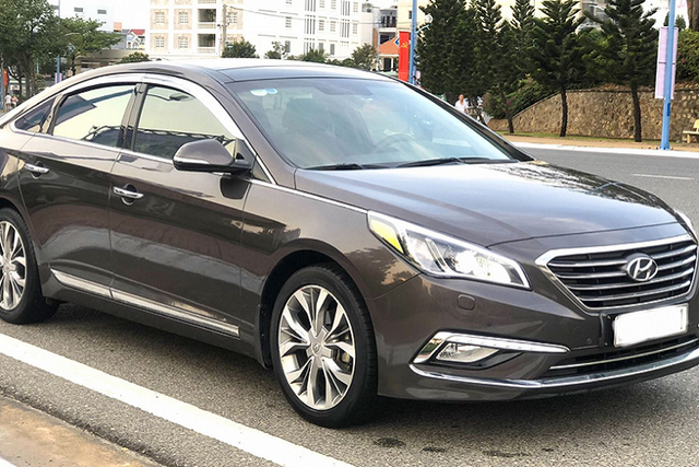 Hyundai Sonata ngoại nhập chạy 6 năm vẫn có giá 600 triệu đồng Hyundai Sonata ngoai nhap chay 6 nam van co gia 600 trieu dong