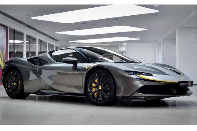 Ngắm siêu xe Ferrari SF90 hơn 22 tỷ đồng của đại gia Hồng Kông đầu Ngam sieu xe Ferrari SF90 hon 22 ty dong cua dai gia Hong Kong dau