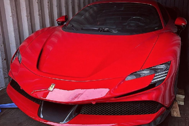 Ngắm Ferrari SF90 Stradale giá không dưới 40 tỷ tại Việt Nam Ngam Ferrari SF90 Stradale gia khong duoi 40 ty tai Viet Nam
