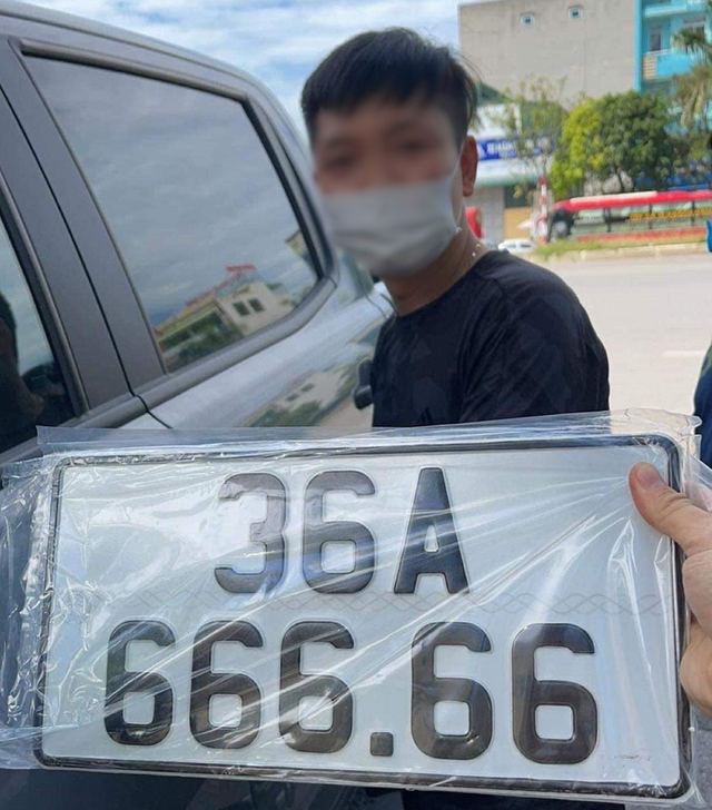 Chủ nhân xe Ford Ranger Raptor ở Thanh Hoá bốc trúng biển số siêu đẹp Chu nhan xe Ford Ranger Raptor o Thanh Hoa boc trung bien so sieu dep