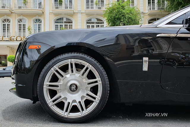 Rolls-Royce Wraith với nội thất siêu sang của Cường Đô la - Hình 5 Rolls-Royce Wraith voi noi that sieu sang cua Cuong Do la-Hinh-5