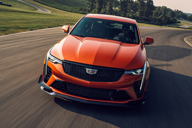 Mở bán Cadillac CT4-V và CT5-V Blackwing từ 59.990 USD Mo ban Cadillac CT4-V va CT5-V Blackwing tu 59.990 USD