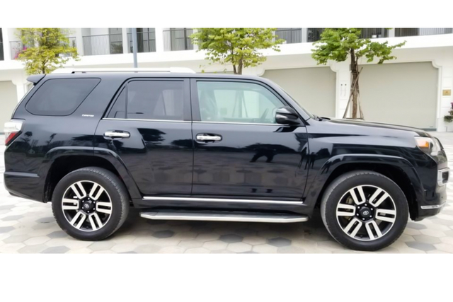 Toyota 4Runner 2013 nhập Mỹ, hơn 2 tỷ ở Sài Gòn có nên mua? - Hình 8 Toyota 4Runner 2013 nhap My, hon 2 ty o Sai Gon co nen mua?-Hinh-8