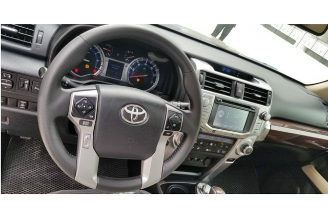 Toyota 4Runner 2013 nhập Mỹ, hơn 2 tỷ ở Sài Gòn có nên mua? - Hình 6 Toyota 4Runner 2013 nhap My, hon 2 ty o Sai Gon co nen mua?-Hinh-6