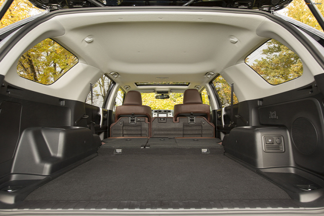 Toyota 4Runner 2013 nhập Mỹ, hơn 2 tỷ ở Sài Gòn có nên mua? - Hình 7 Toyota 4Runner 2013 nhap My, hon 2 ty o Sai Gon co nen mua?-Hinh-7