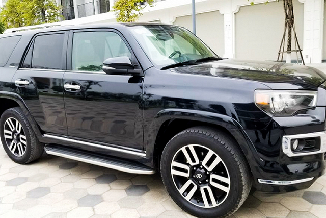 Toyota 4Runner 2013 nhập Mỹ, hơn 2 tỷ ở Sài Gòn có nên mua? - Hình 2 Toyota 4Runner 2013 nhap My, hon 2 ty o Sai Gon co nen mua?-Hinh-2