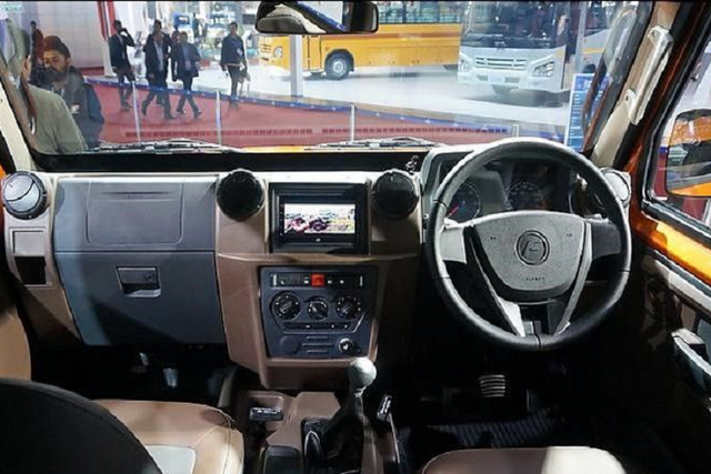 Force Gurkha giá chỉ 402 triệu đồng tại Ấn Độ - Hình 4 Force Gurkha gia chi 402 trieu dong tai An Do-Hinh-4