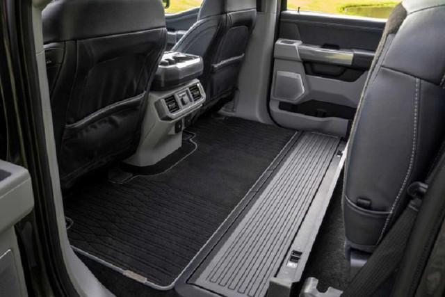 Ford F-150 2021 về Việt Nam giá không dưới 4 tỷ đồng - Hình 8 Ford F-150 2021 ve Viet Nam gia khong duoi 4 ty dong-Hinh-8