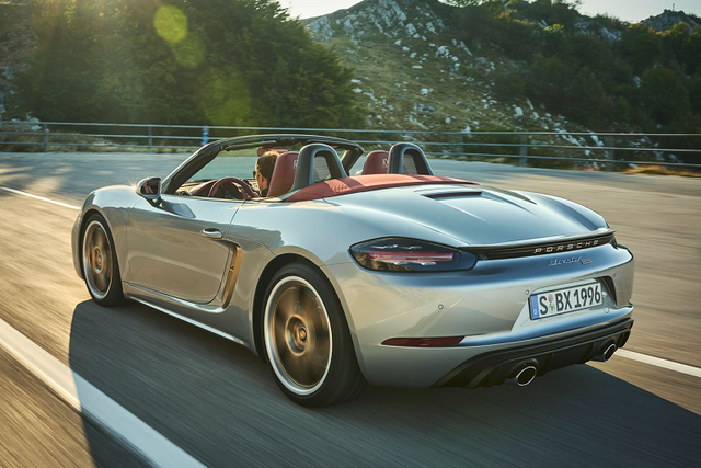 Ngắm Porsche Boxster phiên bản đặc biệt giá 334.445 USD tại Đông Nam Á - Hình 9 Ngam Porsche Boxster phien ban dac biet gia 334.445 USD tai Dong Nam A-Hinh-9