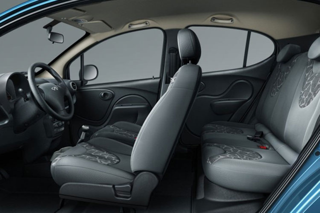 Xe oto Wuling Hongguang Mini EV gia 100 trieu dong chay hang-Hinh-7