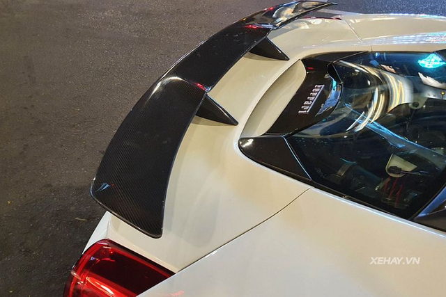 Ferrari 488 Spider Novitec Rosso hơn 19 tỷ xuống phố Sài Gòn - Hình 2 Ferrari 488 Spider Novitec Rosso hon 19 ty xuong pho Sai Gon-Hinh-2