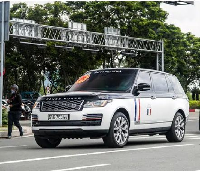 Nhìn lại những thương vụ chuyển nhượng siêu xe đình đám của đại gia Việt năm 2020 - Hình 6 Nhin lai nhung thuong vu chuyen nhuong sieu xe dinh dam cua dai gia Viet nam 2020-Hinh-6