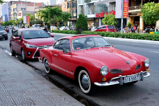 Cận cảnh Volkswagen Karmann Ghia giá chỉ 900 triệu ở Sài Gòn Can canh Volkswagen Karmann Ghia gia chi 900 trieu o Sai Gon