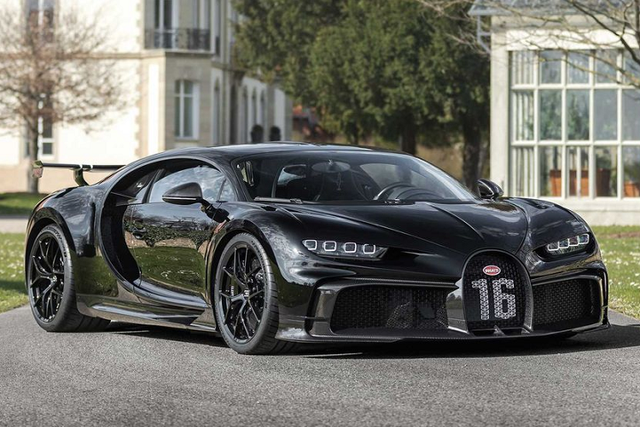 Cận cảnh chiếc Bugatti Chiron thứ 300 xuất xưởng Can canh chiec Bugatti Chiron thu 300 xuat xuong